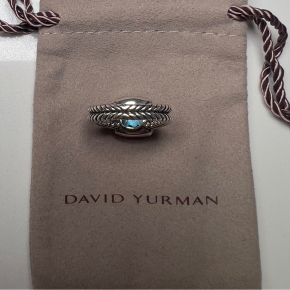 David Yurman Petite Albion Ring 7mm Blue Topaz in Size 5.5 - Picture 8 of 8